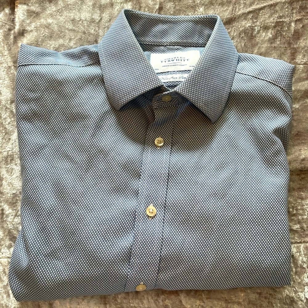 Charles Tyrwhitt non iron slim fit blue button up